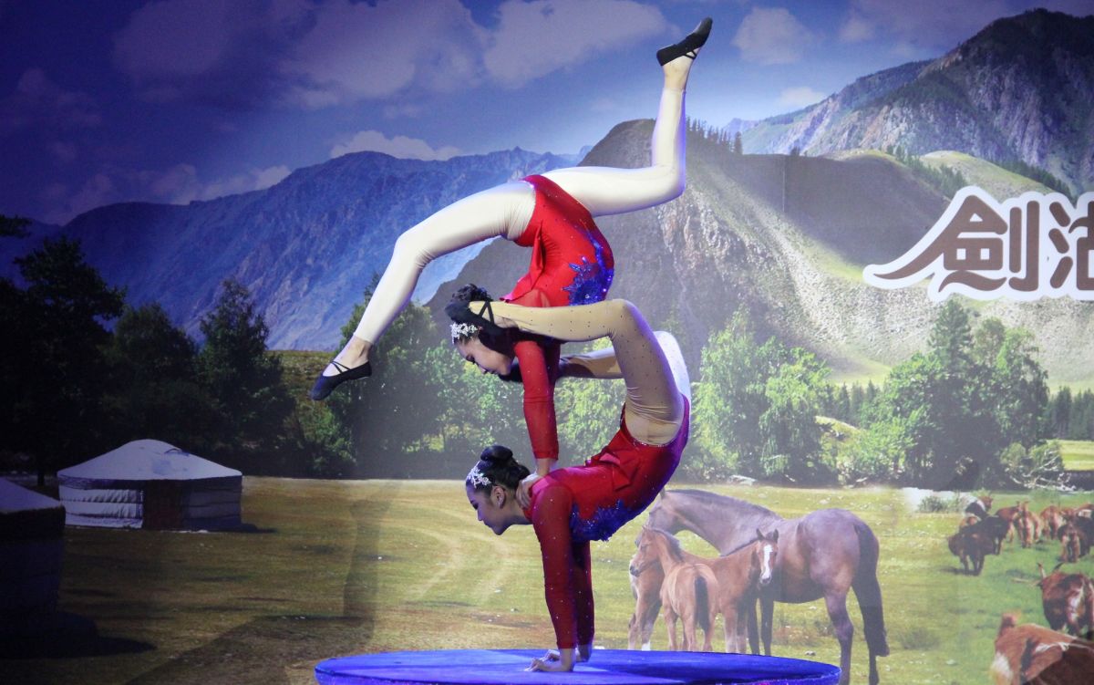 ▲劍湖山世界邀請蒙古國特技專家演出，每項表演都在挑戰人體極限。（圖／記者簡勇鵬攝，2020.01.15）