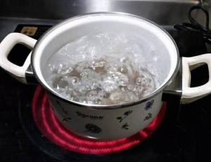 ▲煮錢水。(圖/翻攝自柯柏成命理) ▲煮錢水。(圖/翻攝自柯柏成命理)