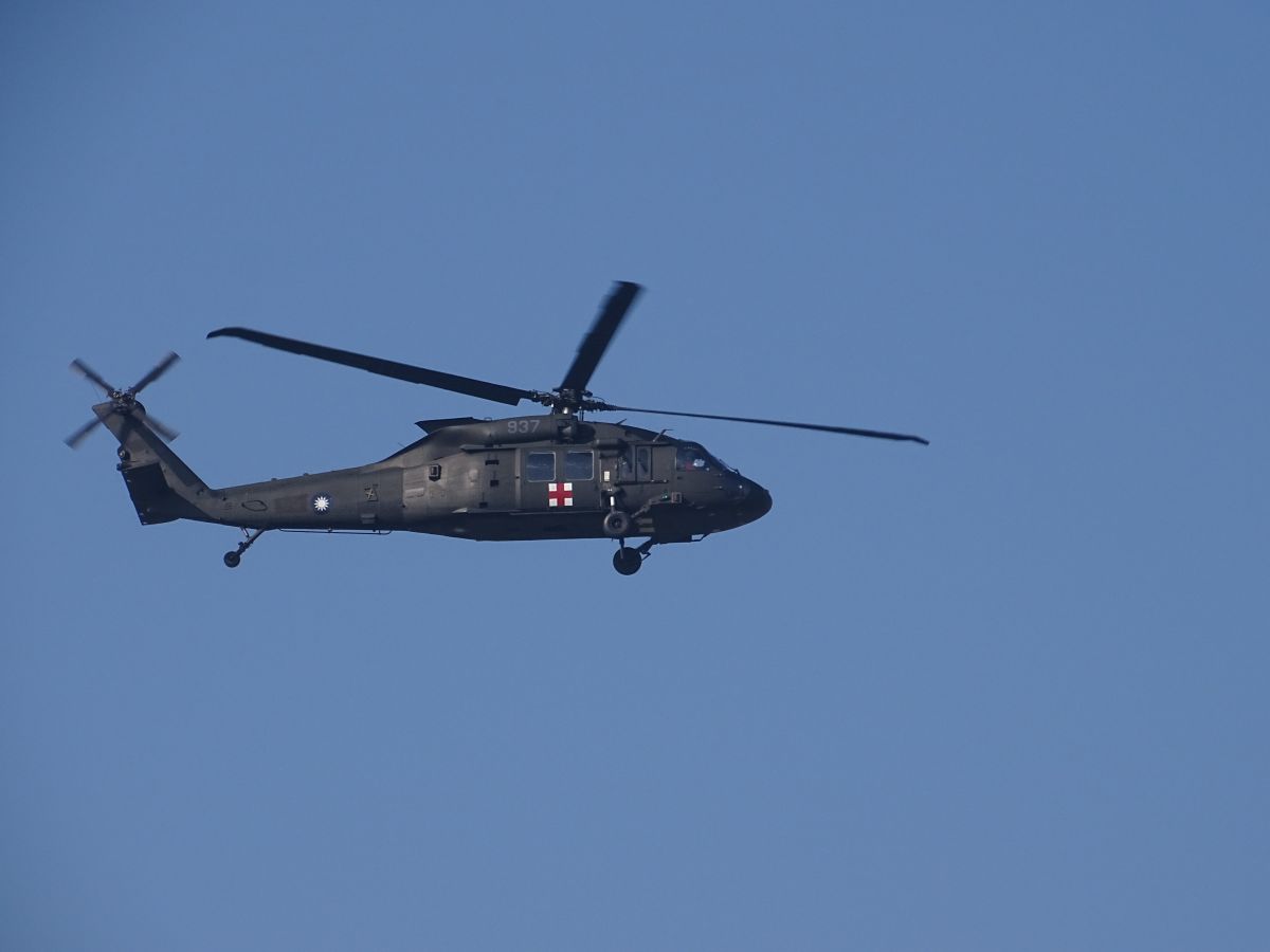 空軍救護隊UH-60M黑鷹直升機。(圖/記者呂炯昌攝)