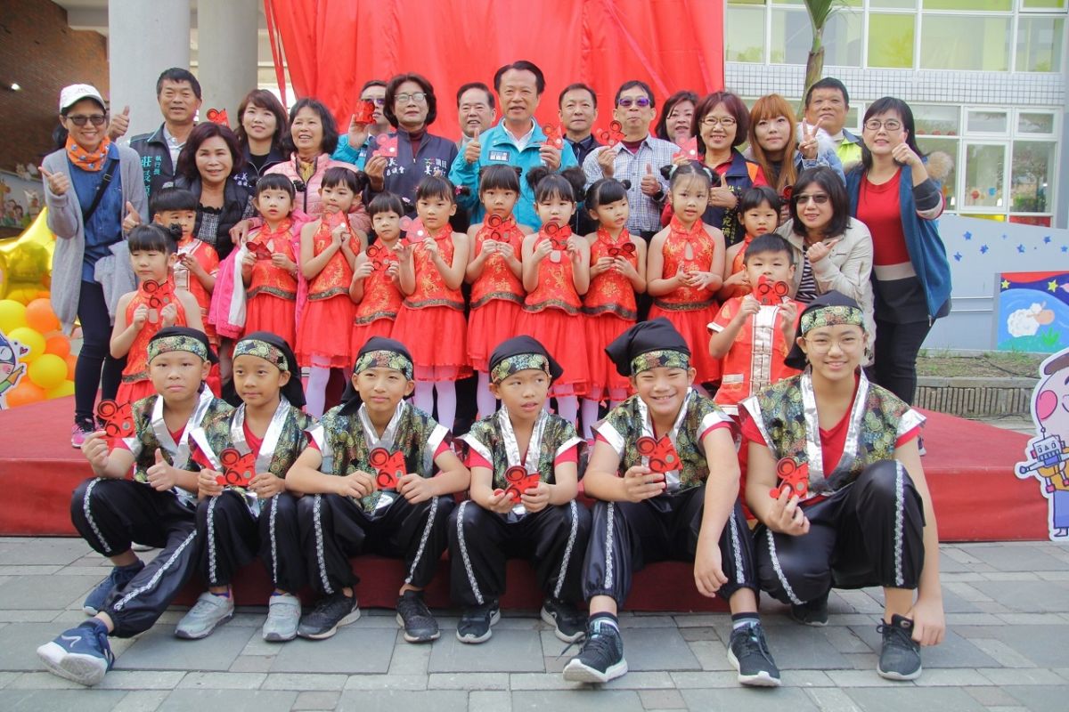 ▲朴子托育資源中心揭牌。（圖／嘉義縣政府提供)