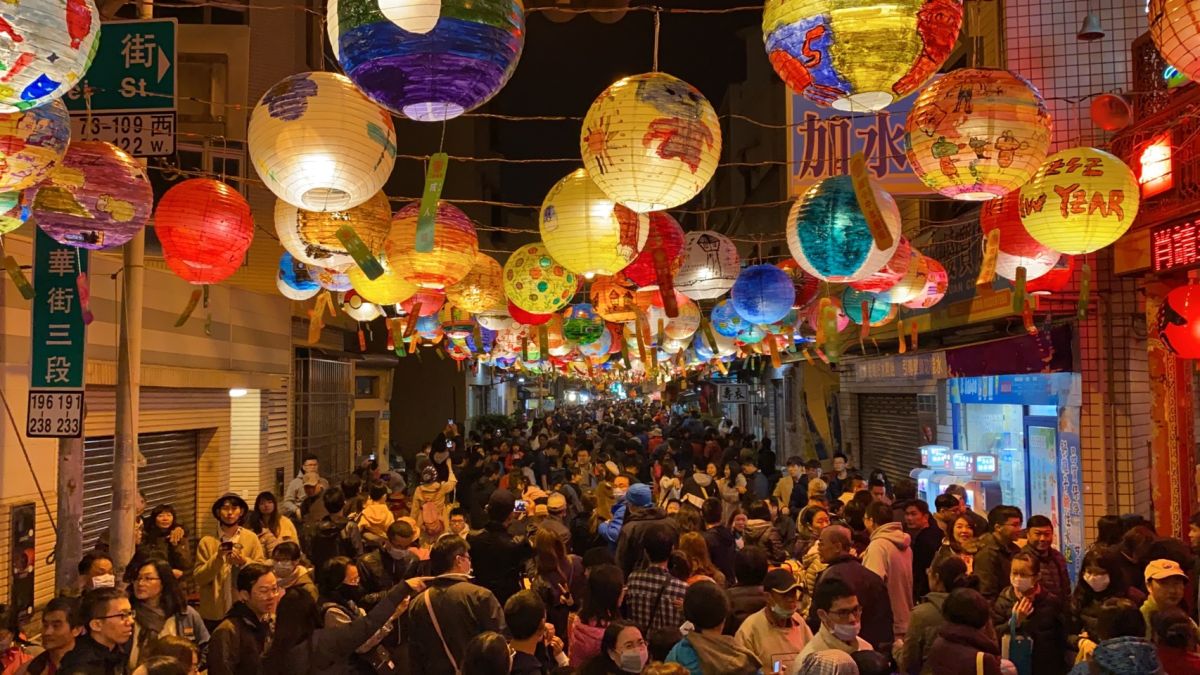 ▲國發會今（27）日發布景氣對策信號為34分，從去年12月的紅燈，衰退為黃紅燈。（圖／記者陳聖璋攝，2020.01.19）