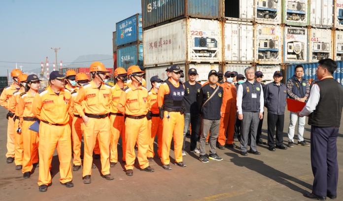 提高防檢疫層級　海巡署第五岸巡隊舉行貨物檢查勤務
