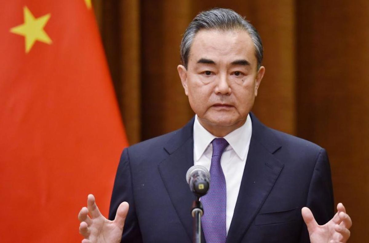 ▲中國外交部長王毅，8月18日與摩洛哥外交大臣通電話時表示，中國研製的COVID-19疫苗完成、投入使用後將作為「全球公共產品」。（圖／翻攝自網路）