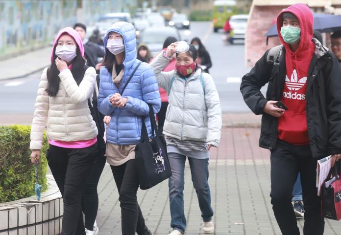 ▲天氣持續偏冷，流感疫情在台灣不斷升溫，醫師們也發現近期去過日本回台的民眾，流感確診率高。（圖／NOWnews資料照）