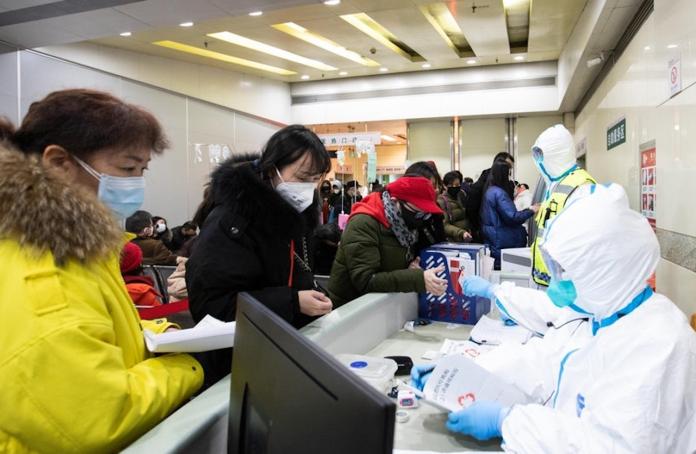 知情不報！武漢旅客發燒抵香港未申報病情　遭送醫隔離
