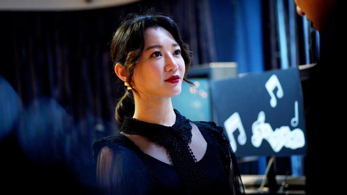 ▲李杏飾演的招待所經理與周孝安飾演的總統侍衛長是青梅竹馬。(圖/friDay影音提供)