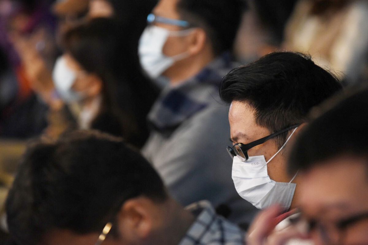 ▲傻爆眼！武漢市民「同時做 1 動作」，醫生驚呆。（圖／NOWnews攝影團隊）