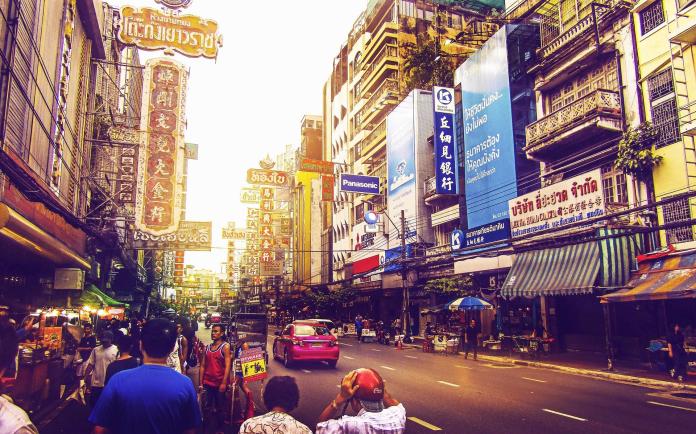 ▲曼谷市政府去年中啟動耗資 200 億泰銖（約新台幣 196 億元）計畫，誓言在 2 年內讓全曼谷電纜地下化。（圖／Pixabay）