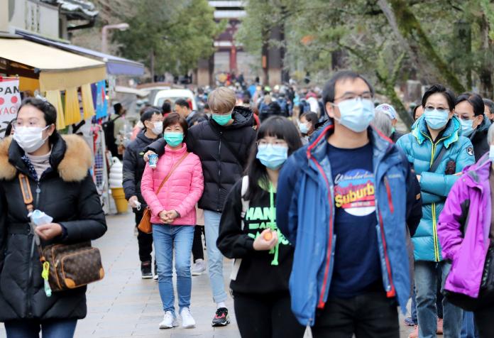 ▲疫情初期若政府果斷採取嚴格防控措施，可顯著降低「超額死亡率」。（圖／美聯社／達志影像）