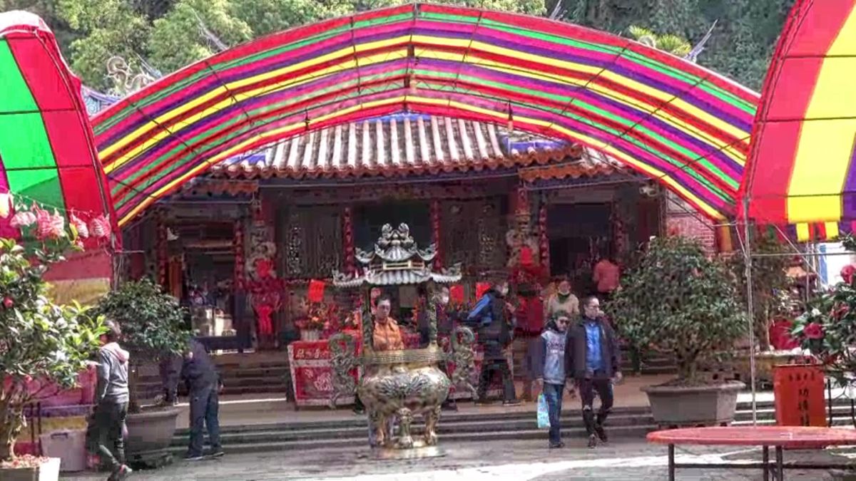 ▲清水岩寺裡的主祀神祇為釋迦牟尼佛與南海觀世音，是中台灣的三大名岩之一。（圖／記者陳雅芳攝，2020.01.29）