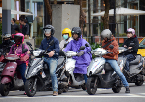 入冬最猛降溫！吳德榮：首波冷氣團周六南下　低溫跌破10℃凍3天
