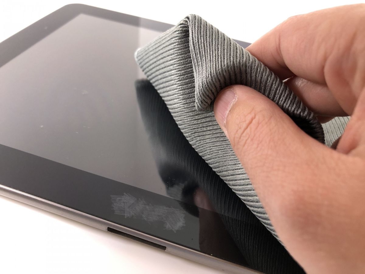 ▲手機是武漢肺炎病毒溫床？醫師揭「 4 大清潔要點」。（圖／翻攝自《香港 01 》）