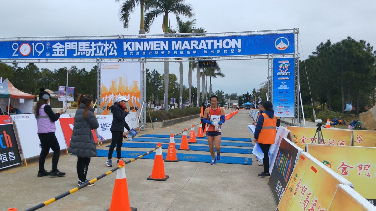▲2024第17屆金門馬拉松賽於今明兩天登場，明（7）日受到東北季風影響，起跑時溫度僅剩14°C，整體天氣感受比今天更冷。（圖／NOWnews資料照）