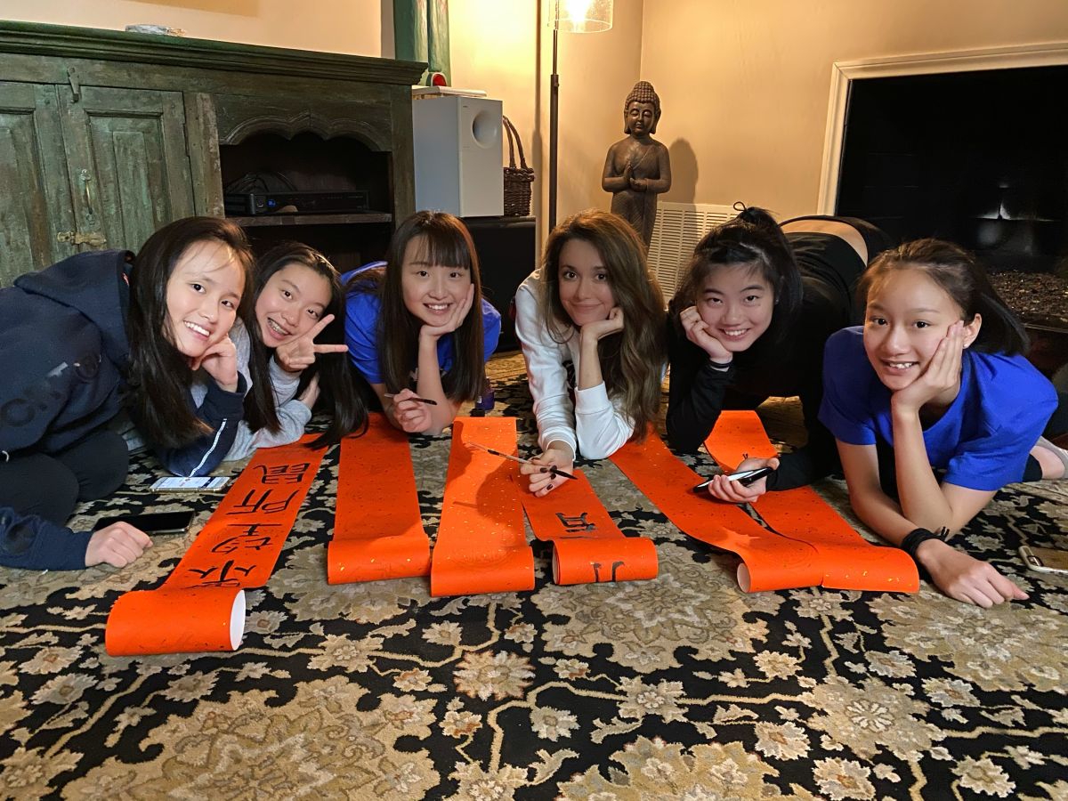 ▲瑞莎帶著韻律體操選手前往美國參加比賽。（圖／瑞莎提供）