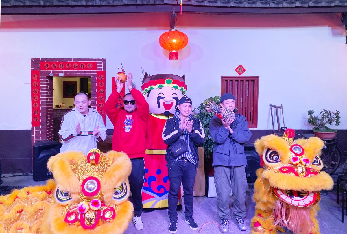 ▲玖壹壹舉辦春酒。（圖／混血兒娛樂提供）