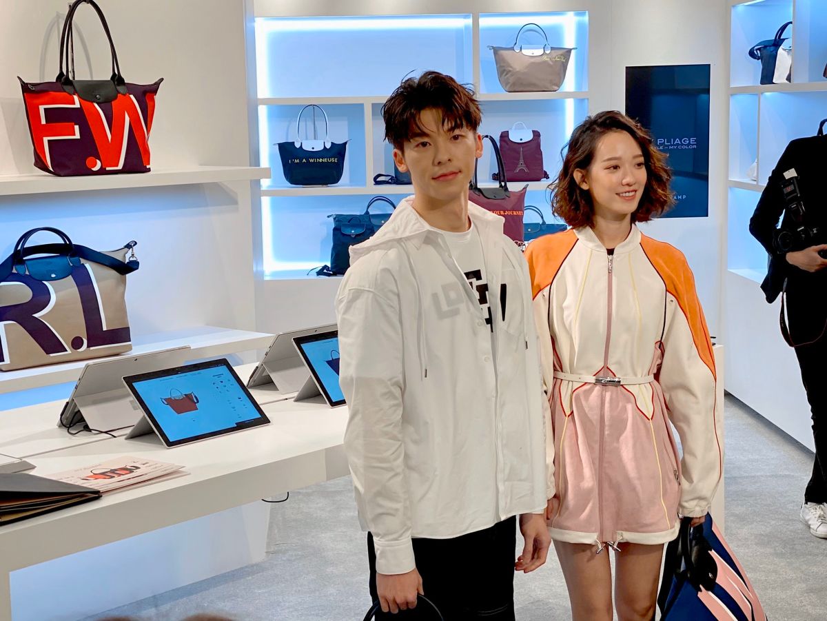 ▲孟耿如及許光漢為 LONGCHAMP 全新訂製系列活動站台。（圖／記者蕭涵云攝）