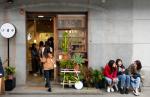 台北華山文創園區裡除了看展覽，裡頭也有不少文創商店或特色店家，吸引文青們前來造訪。（圖／NOWnews資料照）