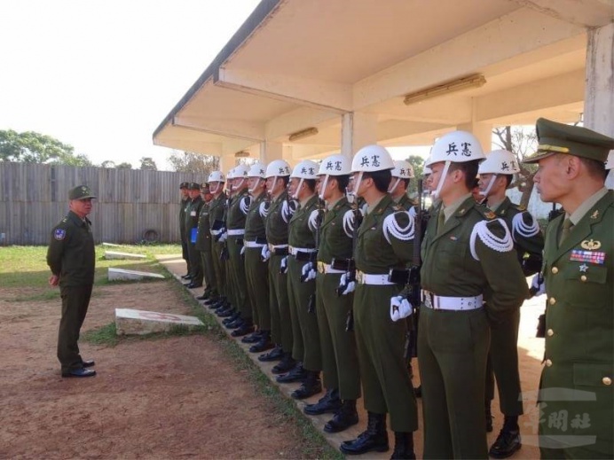 ▲ 憲兵指揮部指揮官黃中將視導憲訓中心。(憲兵指揮部提供)