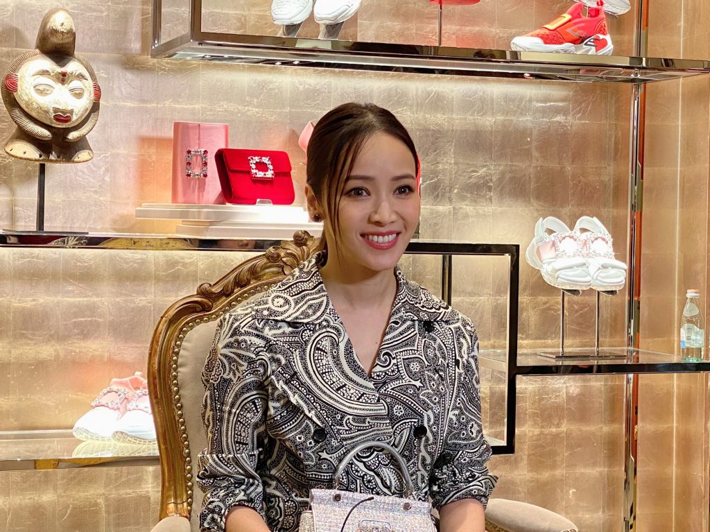 ▲剛結束電影拍攝的侯佩岑，趁空出席精品發者會，笑稱自己是快樂的職業婦女。（圖／記者蕭涵云攝）