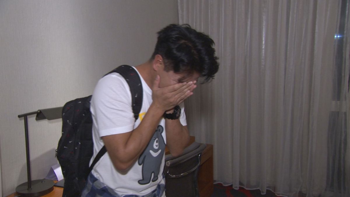 ▲製作單位唱起生日快樂歌，郭彥均感動爆哭。（圖／中天）