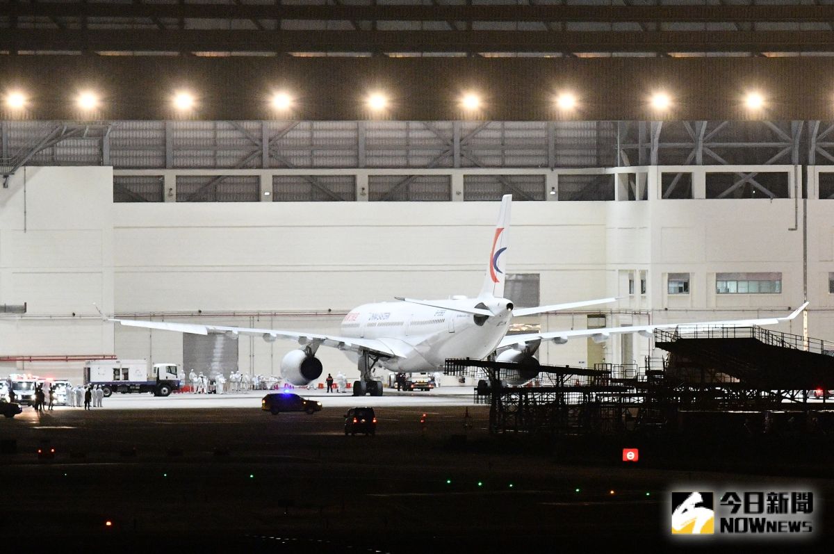 ▲首批滯留武漢台商，日前搭乘大陸籍包機抵台。（圖／記者林柏年攝，2020.02.03）