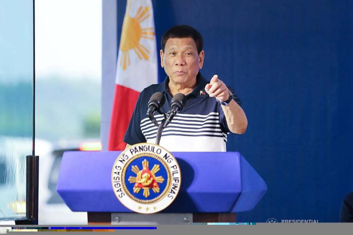 ▲菲律賓總統杜特蒂近日嗆美國，若不提供足夠疫苗給菲律賓，就要終止雙方的軍事互訪協定，意味著美國的駐軍得離開。資料照。（圖／翻攝自ABS-CBN News ）