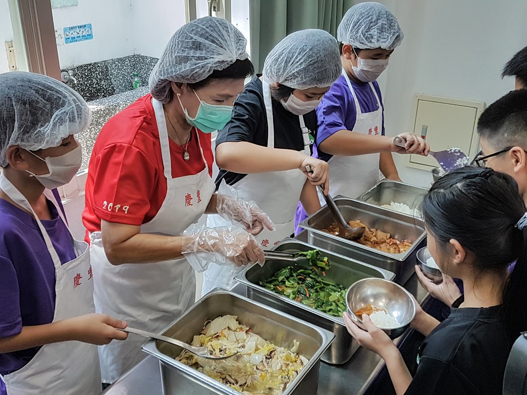 ▲雞蛋今（13）日起每台斤調漲2元，團膳業者表示，去年起營養午餐少見全蛋料理，預期台北市70元。（資料圖／記者李清貴攝)