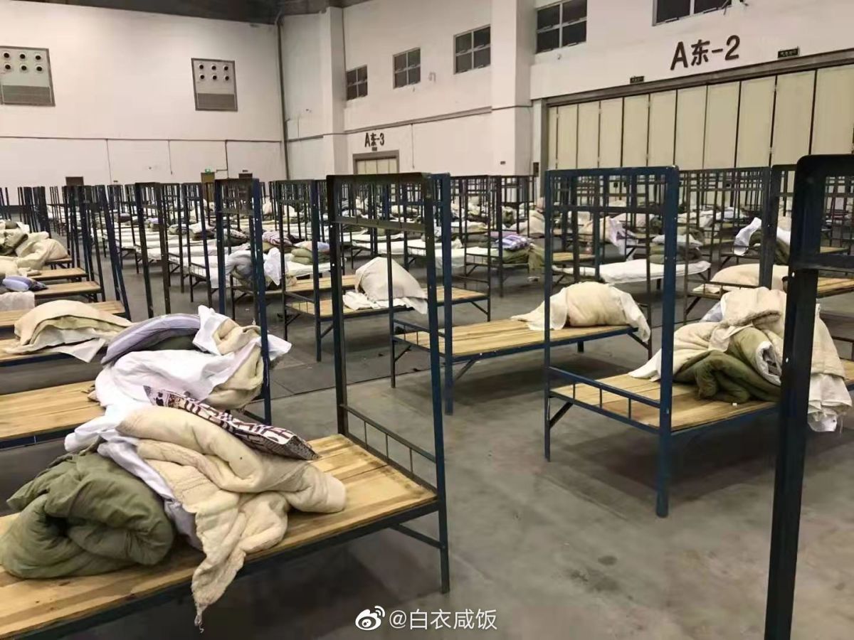 ▲武漢 3 所方艙醫院內部曝光。（圖／翻攝微博）