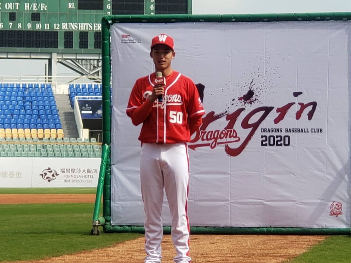 ▲味全龍隊江忠垣。（圖／記者黃建霖攝影）