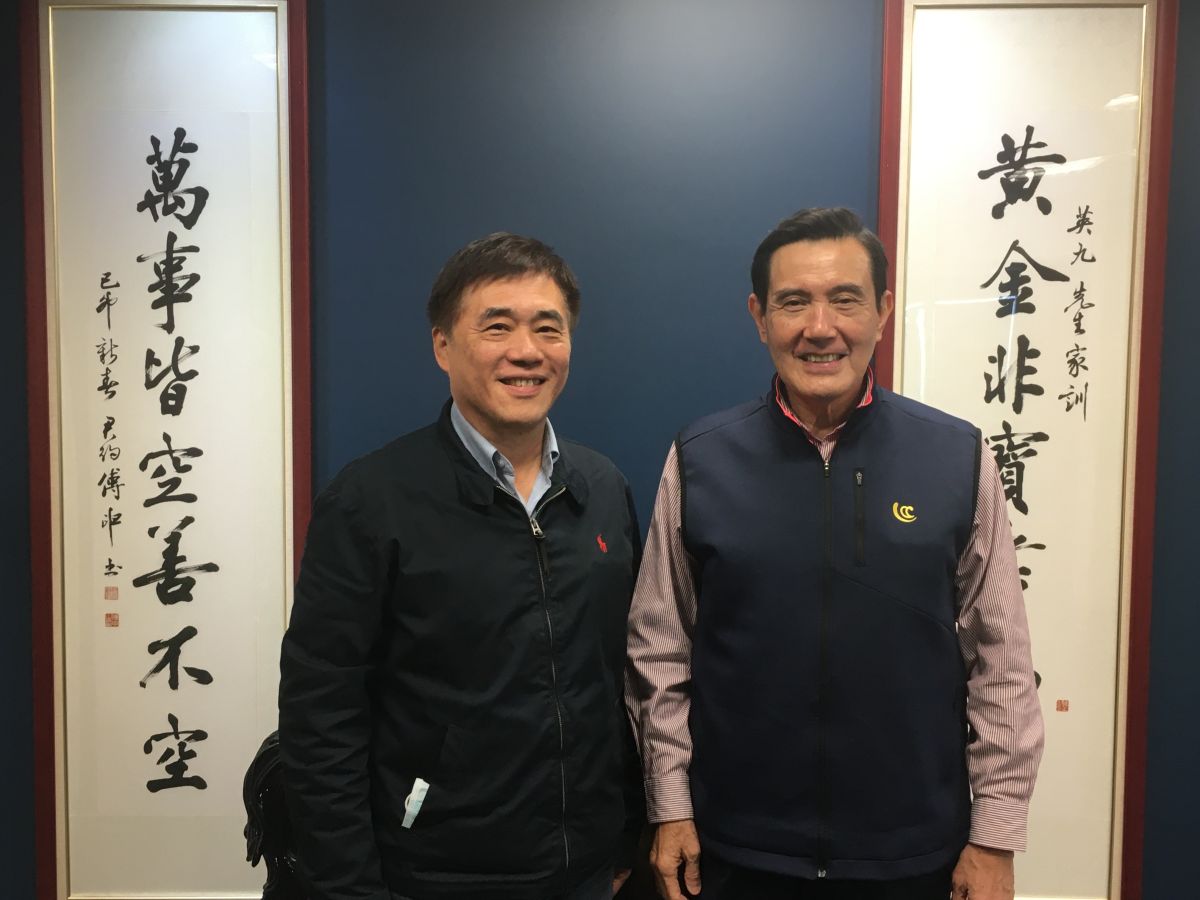 前台北市長郝龍斌 5 日拜會前總統馬英九。（圖 / 郝龍斌辦公室提供）