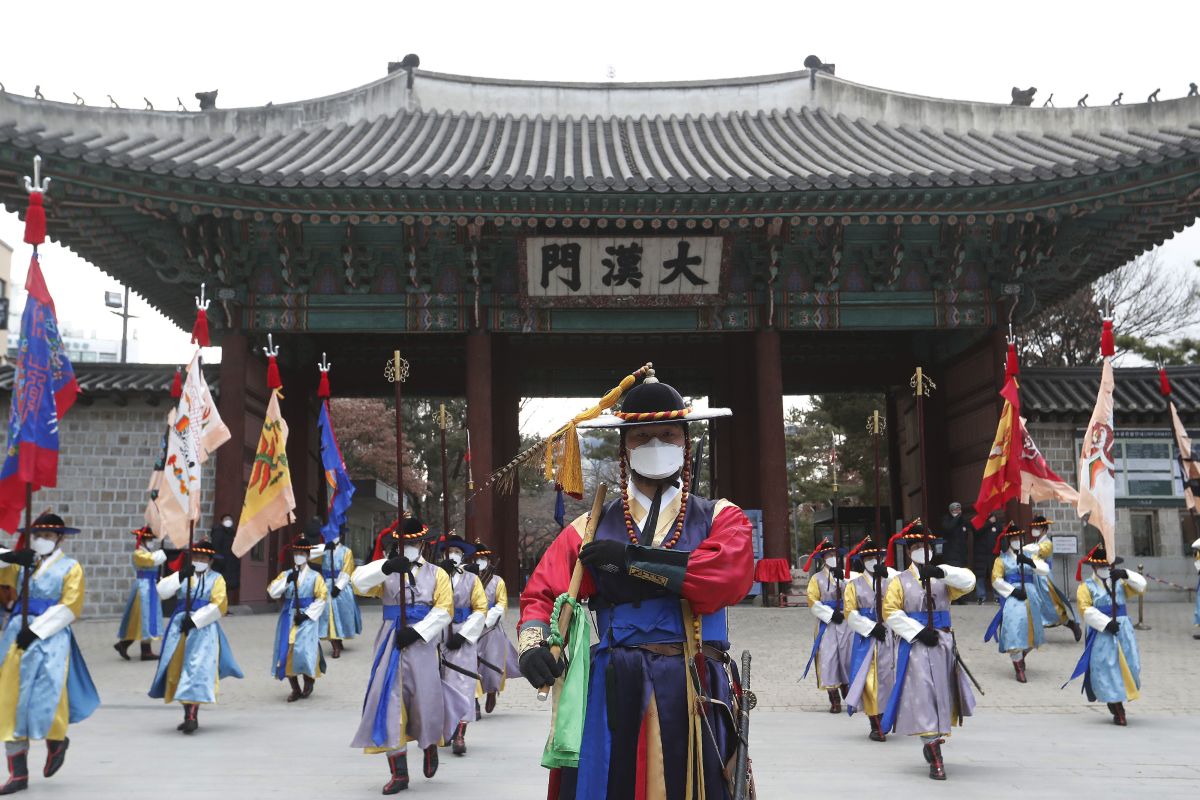 ▲武漢肺炎疫情在南韓影響嚴重，確診個案持續增加。（圖／美聯社／達志影像）