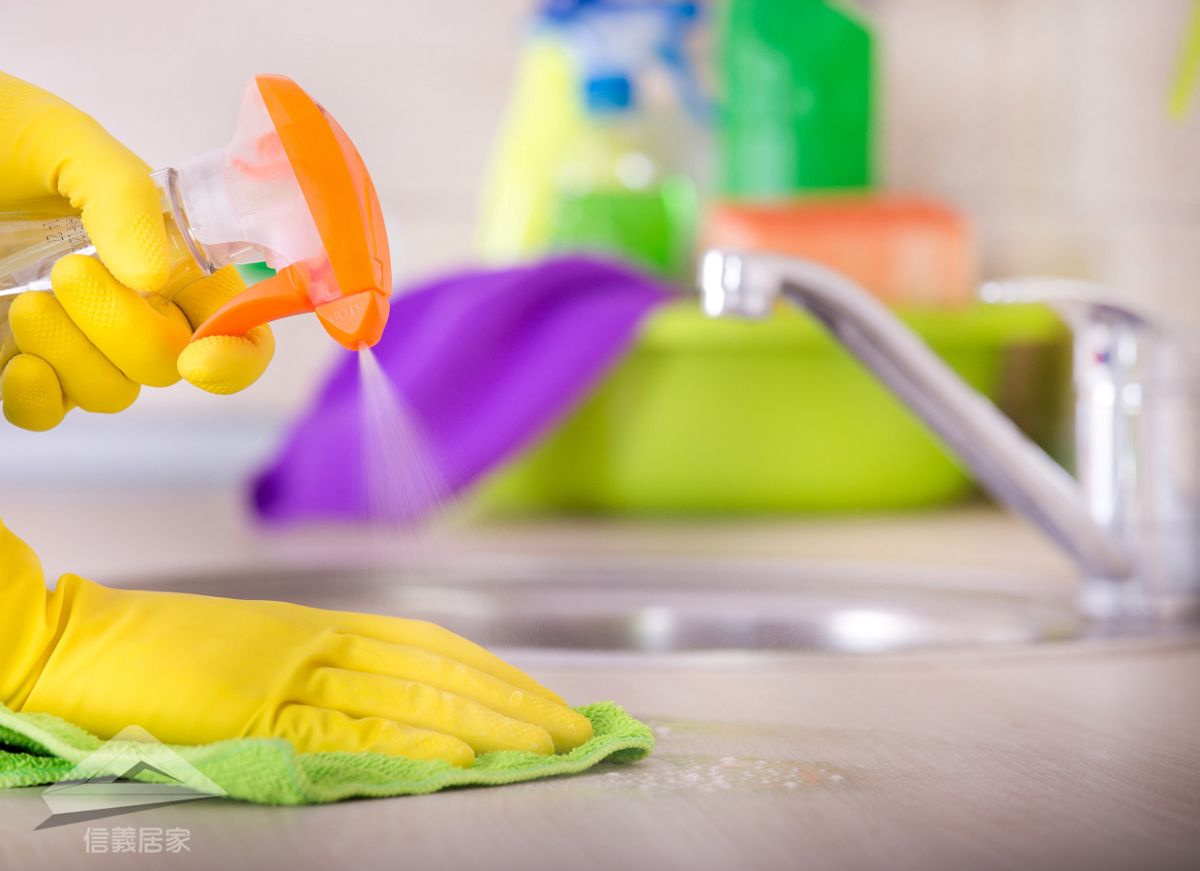 ▲如何對抗武漢肺炎，信義居家教如何做居家消毒 。（圖/信義居家提供）