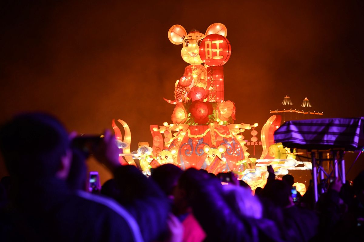 ▲新北市長侯友宜宣布「2021新北燈會」停辦，原訂過年期間舉辦的「平溪天燈節」延後辦理。（圖為2020新北燈會，新北市政府新聞局提供）