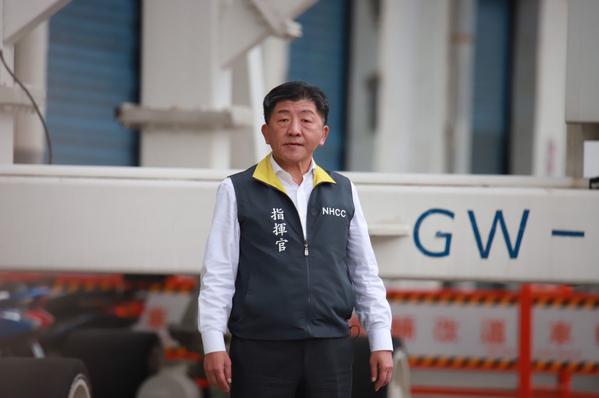 ▲麗星郵輪「寶瓶星號」今（8）日11時30分提早抵達基隆，中央流行疫情指揮中心指揮官陳時中也上船巡視檢疫流程。（圖／記者葉政勳攝）