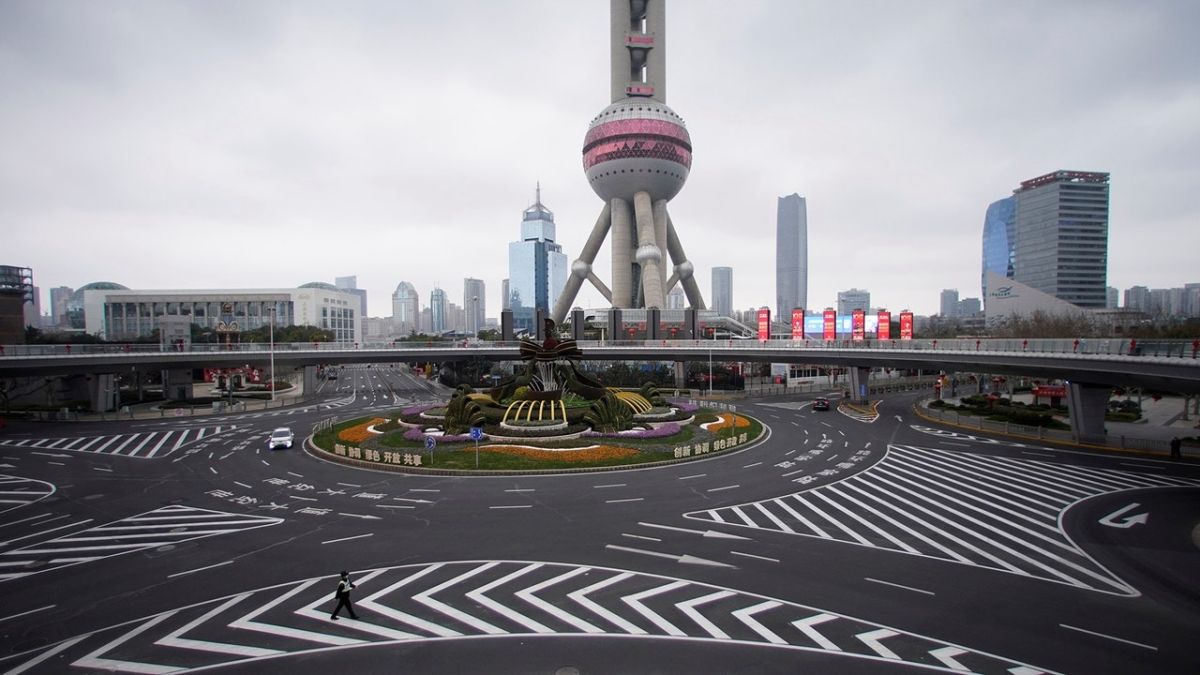 ▲「封閉式管理」政策下的街景。（圖／翻攝自《香港 01 》）