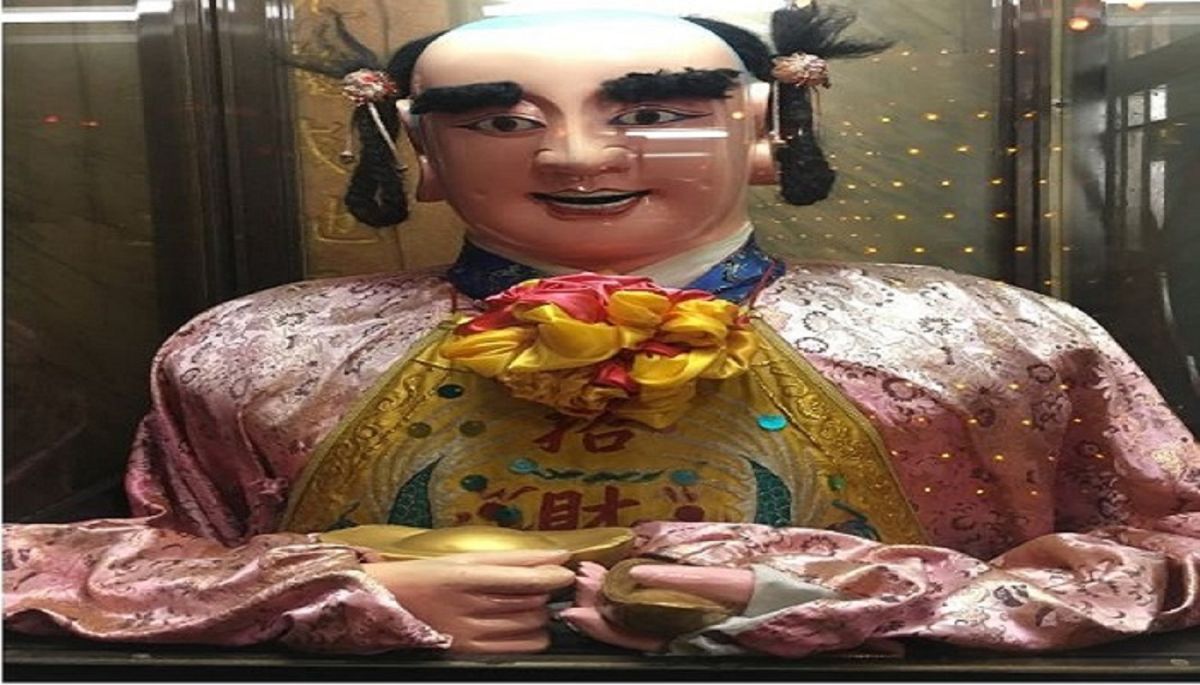招財童子是土地公的輔佐神。（圖／記者黃彥昇攝）