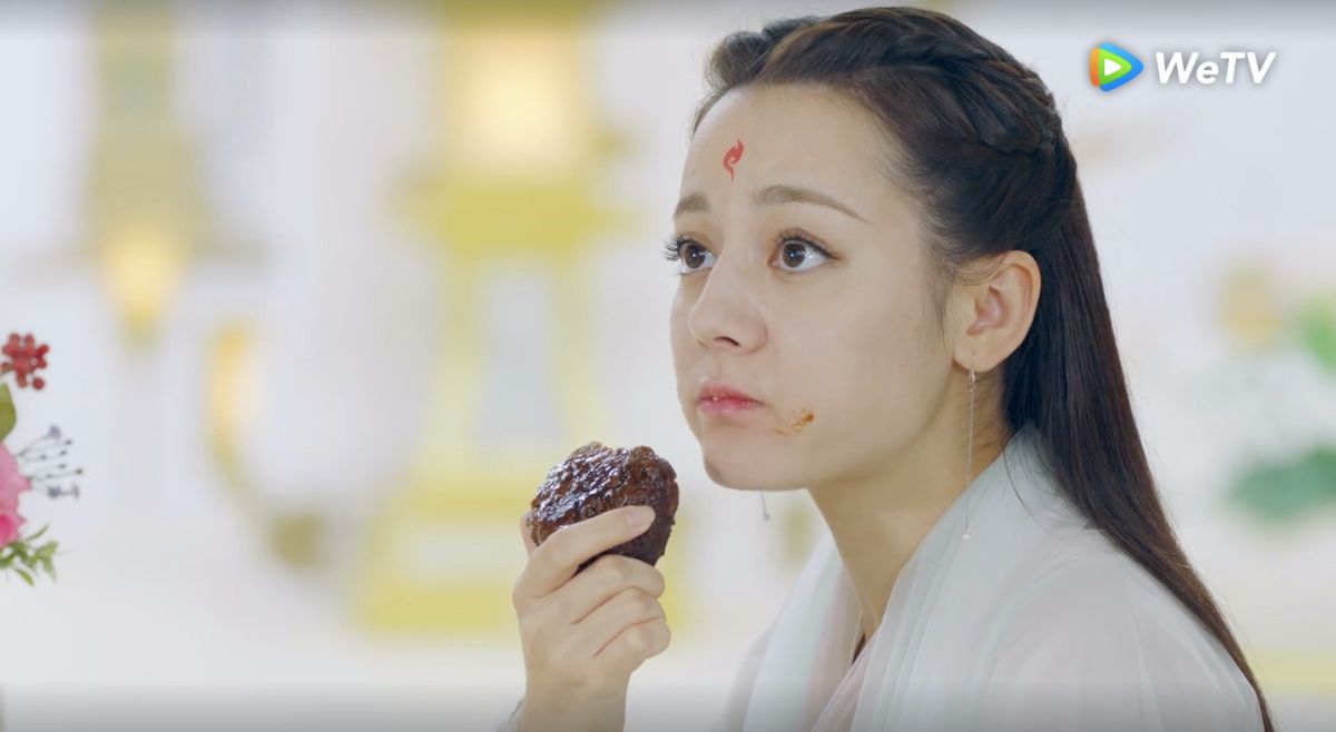 ▲ 迪麗熱巴《三生三世枕上書》吃相難看嚇跑潔癖男。（圖／WeTV提供）