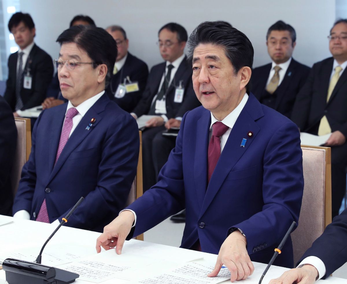 ▲武漢肺炎疫情持續延燒，日本擬補助口罩製造商增產。（圖／美聯社／達志影像）