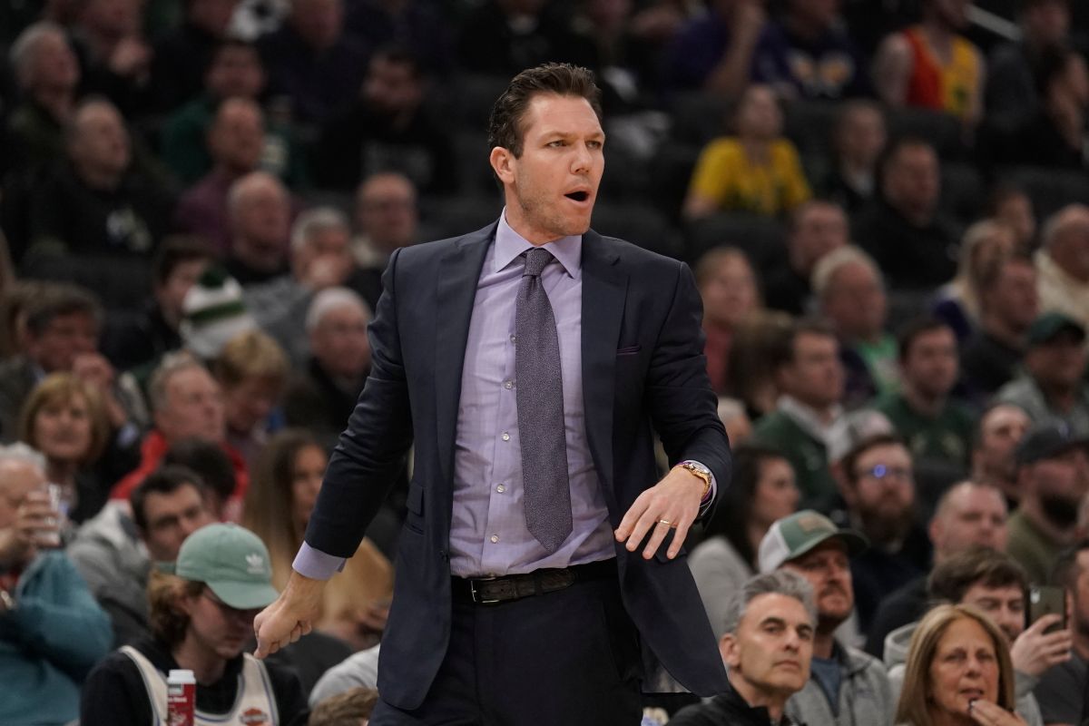 國王隊總教練Luke Walton。（圖／美聯社／達志影像）