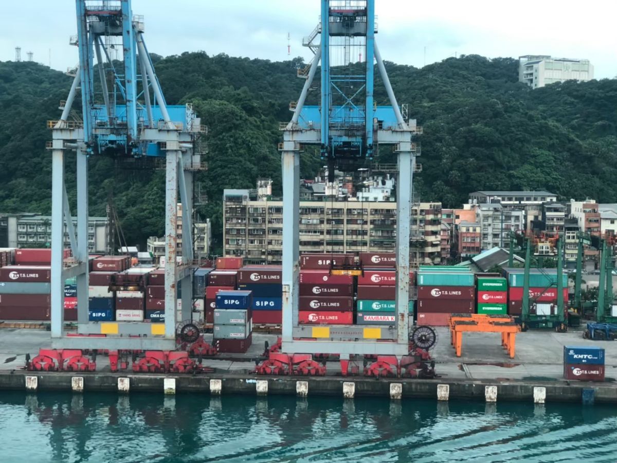 ▲國發會預估，疫情若維持3個月，經濟成長將減0.35到0.5個百分點。圖為示意圖（圖／NOWnews資料照片）