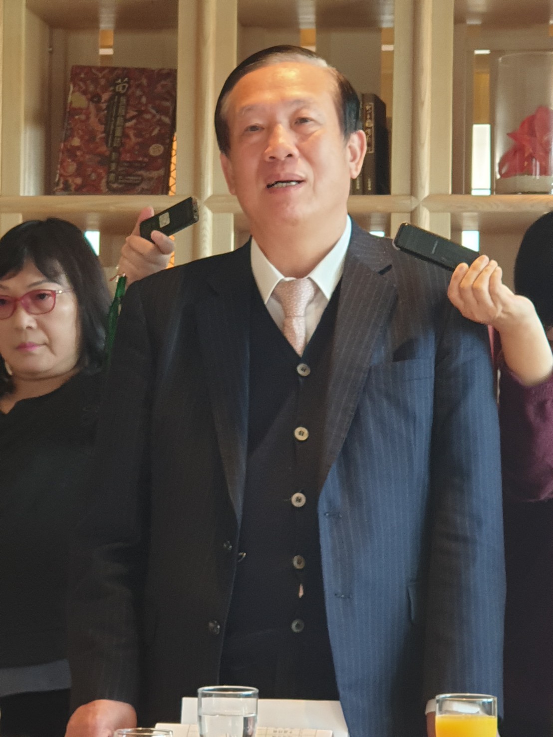 ▲全國商總理事長賴正鎰表示，政府防疫做的好，他對政府有信心，預估3月初即能解除警報。（圖／金武鳳攝，2020.2.13)