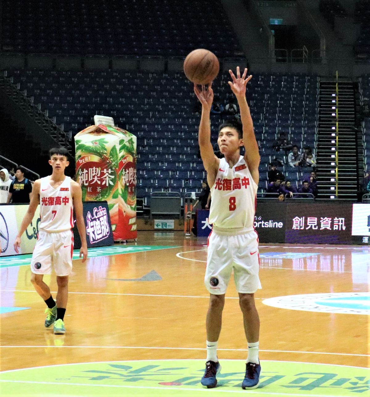 ▲HBL光復高中余維豪(左)、李承謙。（圖／鍾東穎攝）