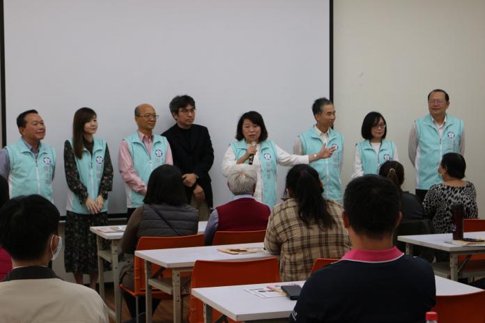 嘉市府辦理餐飲及旅宿業如何因應武漢肺炎衛生講習，讓民眾在「嘉」食宿衛生又安心。〔圖／嘉市府提供〕