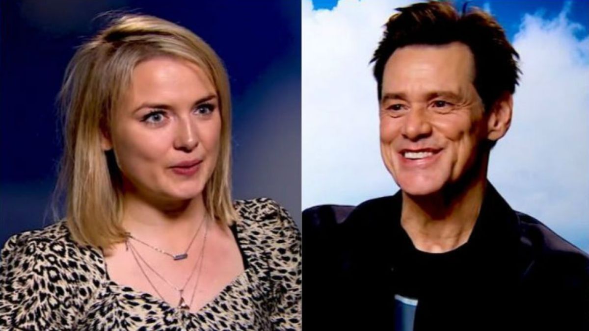 ▲金凱瑞當眾「調戲」女記者夏綠蒂。（影片截圖）