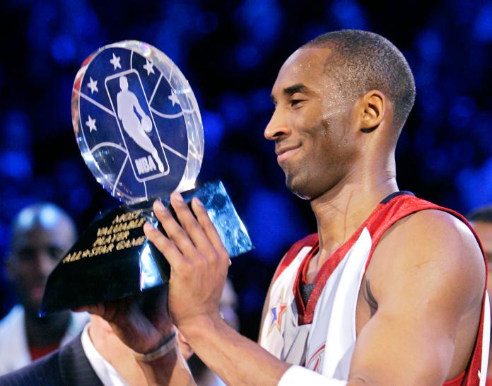 湖人球星Kobe Bryant榮獲全明星賽MVP獎。（圖／美聯社／達志影像）