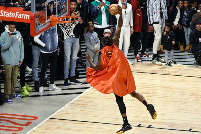 NBA／來不及兌現的承諾！魔獸扮超人致敬Kobe
