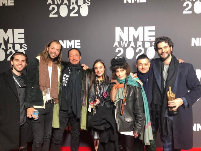 ▲何超儀與老公一起參與「2020年NME頒獎典禮」。（圖／Drill Team 162提供）