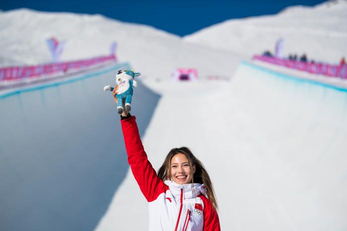 2020年冬季青年奧林匹克運動會中國大陸代表團滑雪選手谷愛凌，拿下兩金一銀的成績。（圖／美聯社／達志影像）