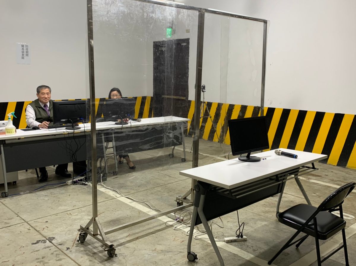 ▲近日多位原本躲藏中港澳的通緝犯為了躲疫情保命，選擇主動返台歸案。為了消化這批通緝犯歸案潮並落實防疫工作，桃檢還特別增設「防疫偵查庭」。（圖／記者李春台攝, 2020.02.21）