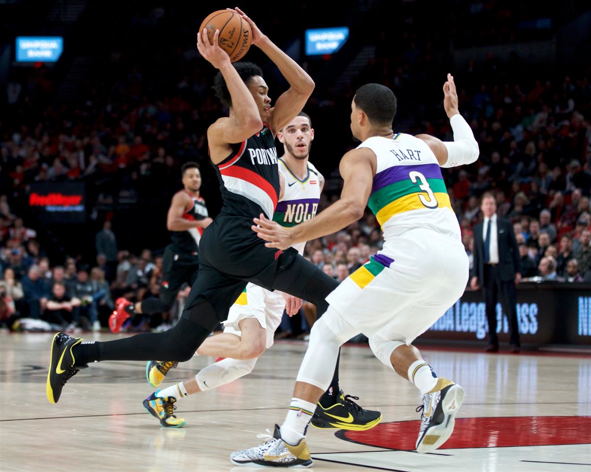 ▲拓荒者今(22)天主場迎戰鵜鶘，場邊發生小插曲。（圖／美聯社／達志影像）